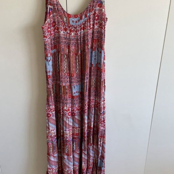 Size 10 FLOWER Red Maxi Boho Dress with Scoop Neckline - Picture 8 of 8